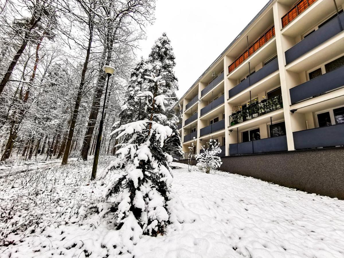 Apartament Z Widokiem Na Park Polanica-Zdroj Ngoại thất bức ảnh